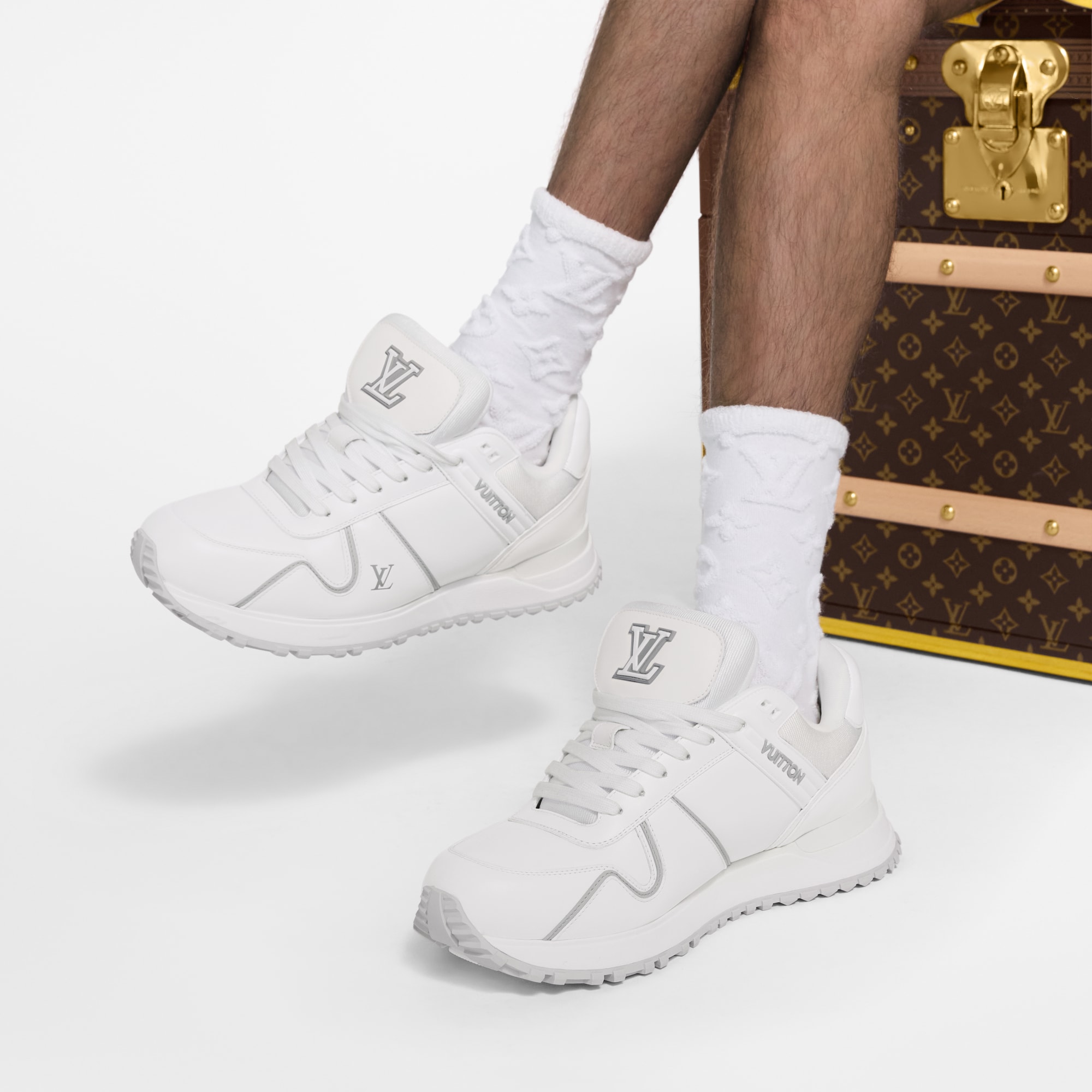 【足元からお洒落に】LOUIS VUITTON★Run Away Maxi スニーカー Run Away Maxi Sneaker - Men - Shoes | LOUIS VUITTON ®